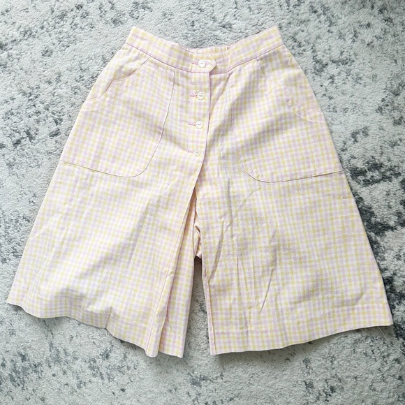 Pants - ⭐️3/$30⭐️ (bundle deal) Vintage 1960s Gingham Skort / 23"